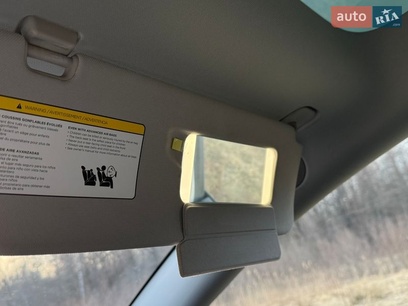 Седан Tesla Model 3 2023 в Трускавце