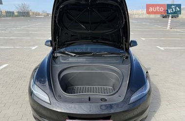 Седан Tesla Model 3 2024 в Одесі