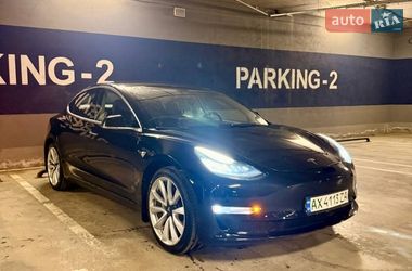 Седан Tesla Model 3 2019 в Харкові