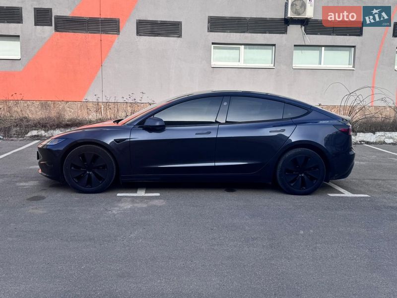 Седан Tesla Model 3 2024 в Кропивницком
