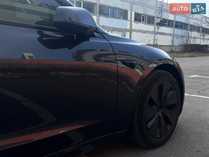 Седан Tesla Model 3 2024 в Кропивницком
