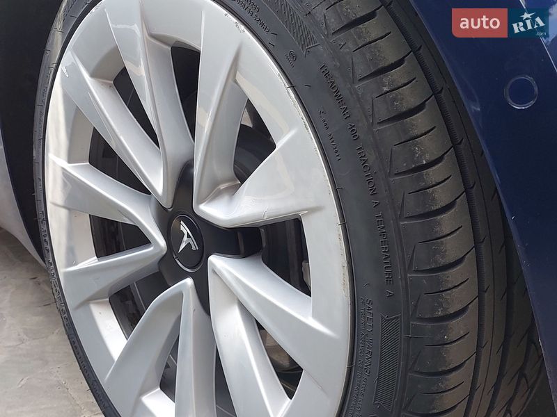 Седан Tesla Model 3 2022 в Баришівка