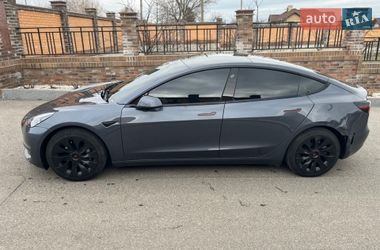 Седан Tesla Model 3 2023 в Полтаві