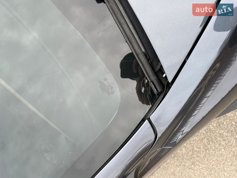 Седан Tesla Model 3 2023 в Полтаві