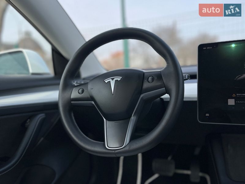 Седан Tesla Model 3 2022 в Коломиї
