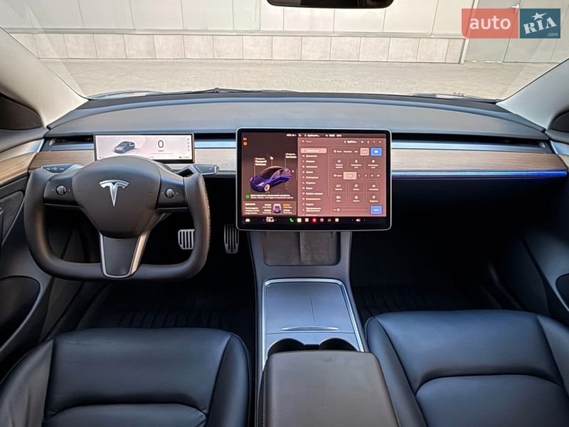 Седан Tesla Model 3 2022 в Киеве