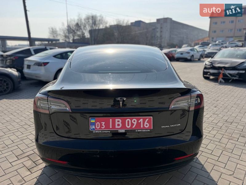 Седан Tesla Model 3 2022 в Луцьку фото 5 Седан Tesla Model 3 2022 в Луцьку