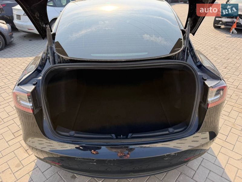 Седан Tesla Model 3 2022 в Луцьку фото 15 Седан Tesla Model 3 2022 в Луцьку