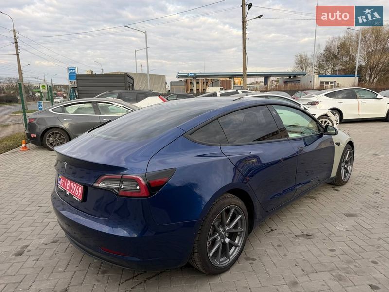 Седан Tesla Model 3 2021 в Луцьку фото 5 Седан Tesla Model 3 2021 в Луцьку