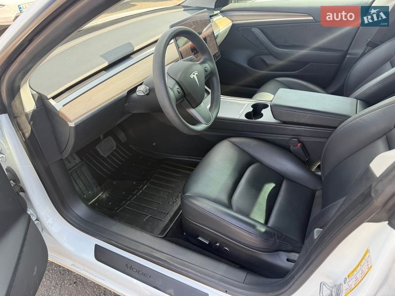 Седан Tesla Model 3 2023 в Киеве фото 31 Седан Tesla Model 3 2023 в Киеве