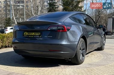 Седан Tesla Model 3 2022 в Львове