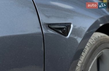 Седан Tesla Model 3 2022 в Львове