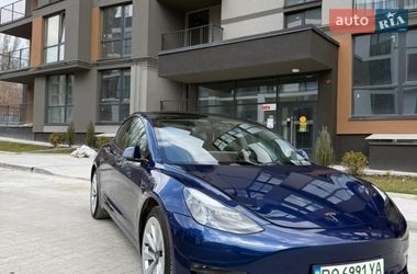 Седан Tesla Model 3 2021 в Тернополе