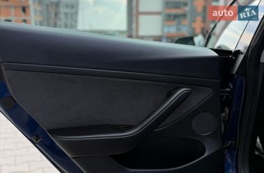 Седан Tesla Model 3 2021 в Тернополе