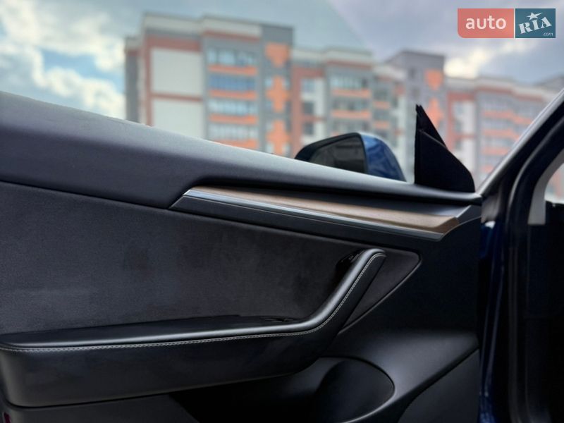 Седан Tesla Model 3 2021 в Тернополе