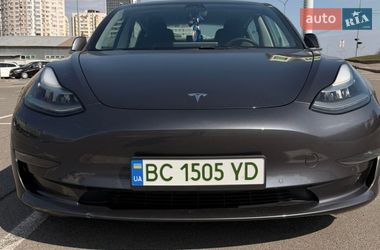 Седан Tesla Model 3 2019 в Киеве