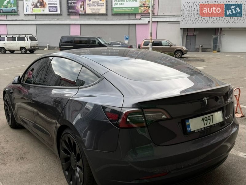 Седан Tesla Model 3 2021 в Киеве фото 5 Седан Tesla Model 3 2021 в Киеве