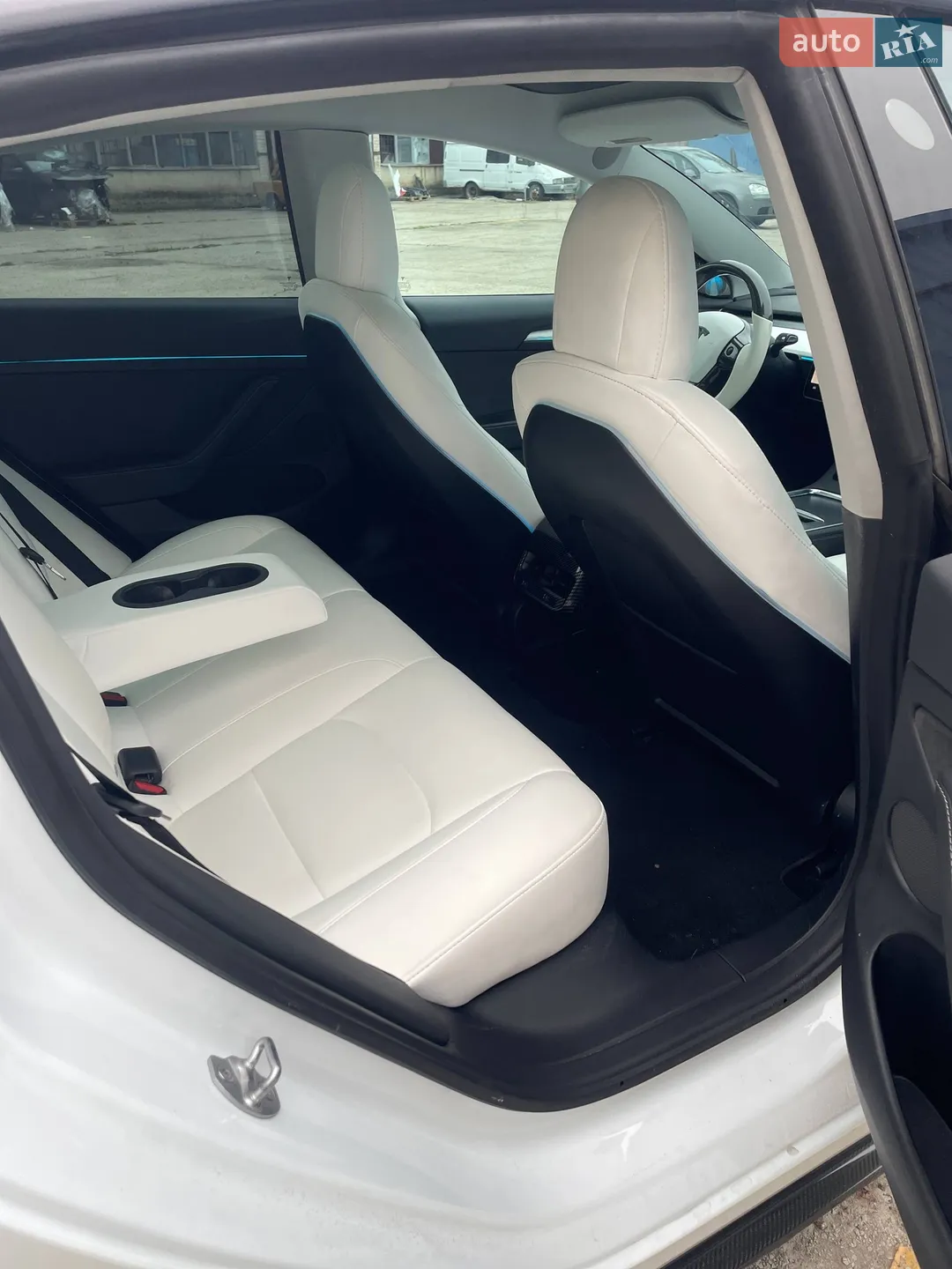 2022 Tesla Model 3 - мініатюра 10