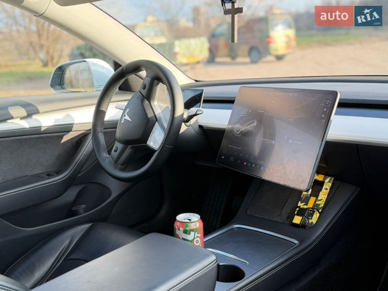 Седан Tesla Model 3 2018 в Запоріжжі