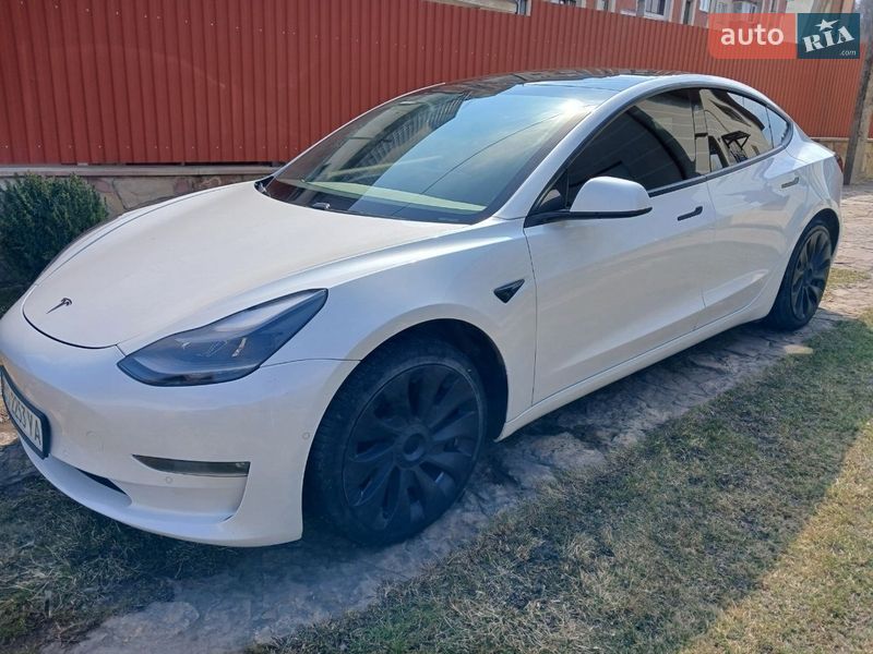 Седан Tesla Model 3 2021 в Теребовле