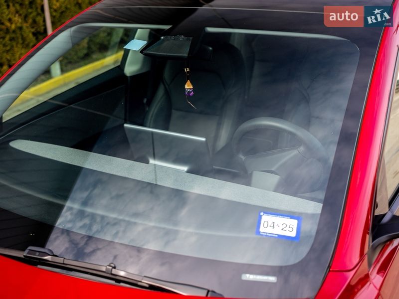 Седан Tesla Model 3 2024 в Черновцах фото 19 Седан Tesla Model 3 2024 в Черновцах