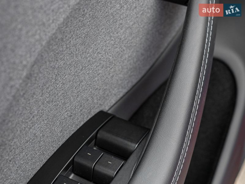 Седан Tesla Model 3 2024 в Черновцах фото 26 Седан Tesla Model 3 2024 в Черновцах