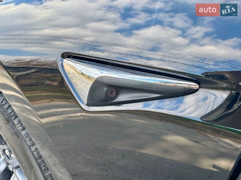 Седан Tesla Model 3 2020 в Києві