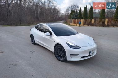 Седан Tesla Model 3 2020 в Дніпрі