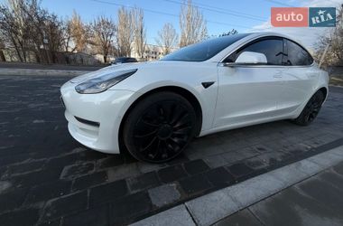 Седан Tesla Model 3 2019 в Дніпрі