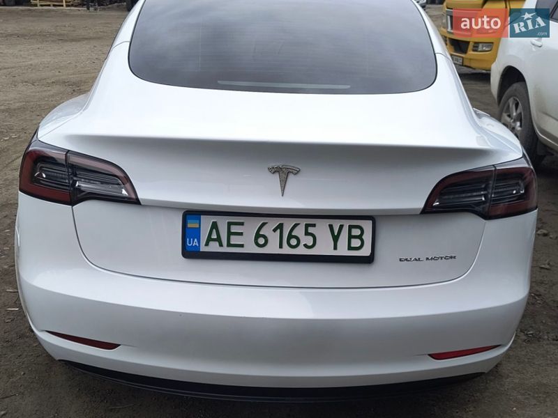 Седан Tesla Model 3 2023 в Новомосковську фото 7 Седан Tesla Model 3 2023 в Новомосковську