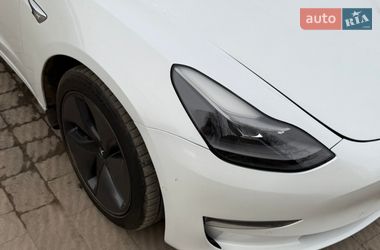 Седан Tesla Model 3 2020 в Тернополі