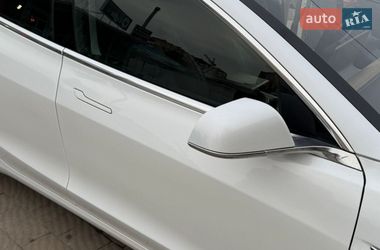 Седан Tesla Model 3 2020 в Тернополе