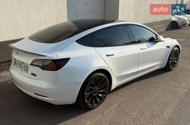 Седан Tesla Model 3 2022 в Києві