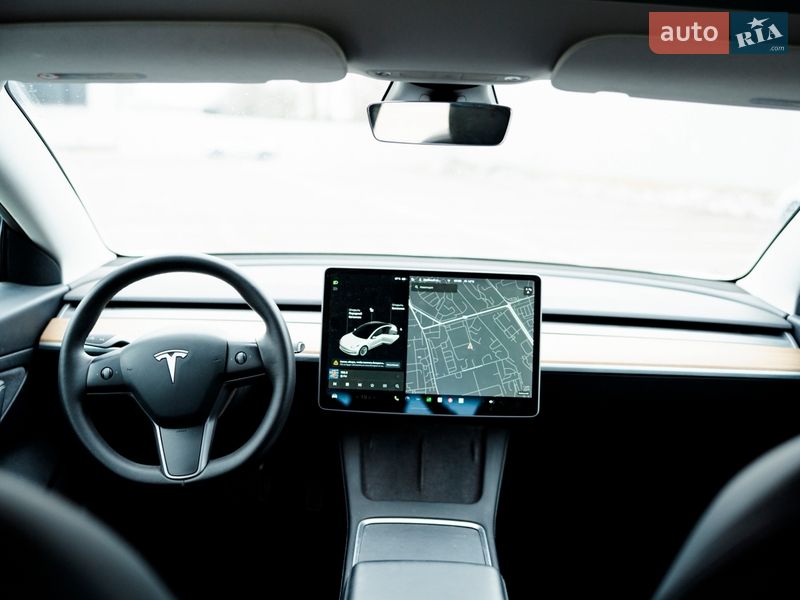 Седан Tesla Model 3 2020 в Полтаві