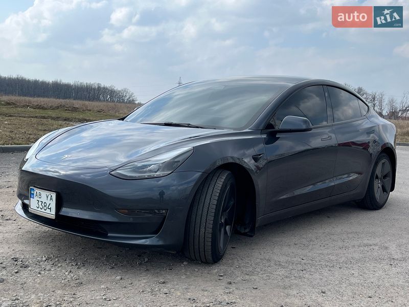 Седан Tesla Model 3 2022 в Вінниці