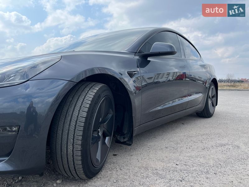Седан Tesla Model 3 2022 в Вінниці