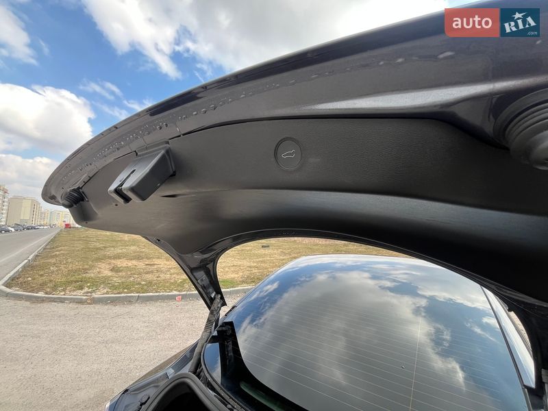 Седан Tesla Model 3 2022 в Вінниці