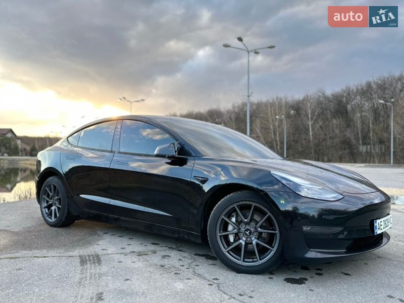 Седан Tesla Model 3 2021 в Днепре фото 2 Седан Tesla Model 3 2021 в Днепре