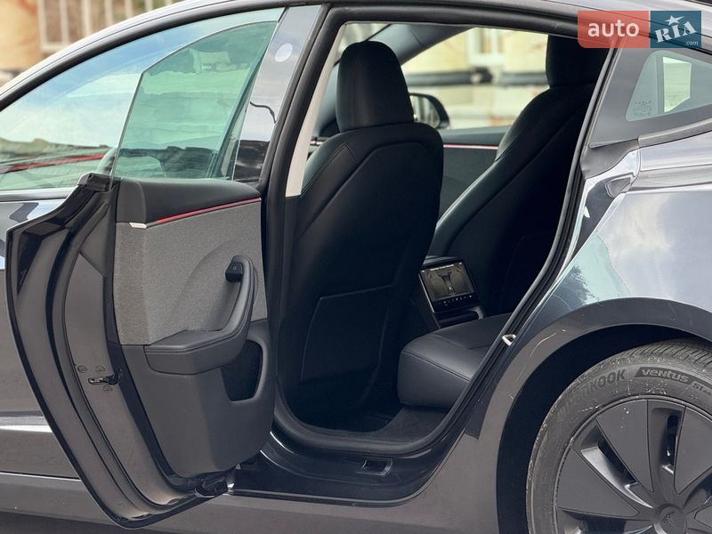 Седан Tesla Model 3 2024 в Тернополе фото 31 Седан Tesla Model 3 2024 в Тернополе