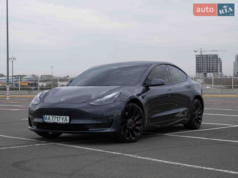 Седан Tesla Model 3 2022 в Одессе
