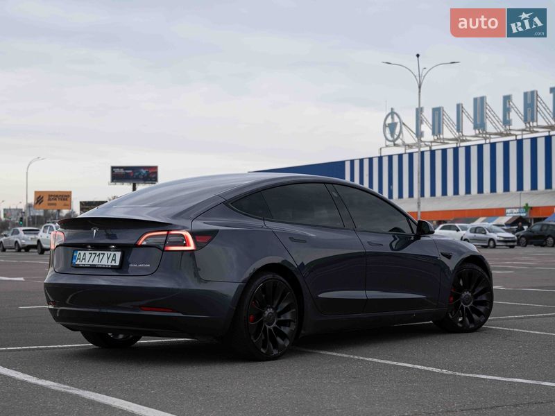 Седан Tesla Model 3 2022 в Одессе