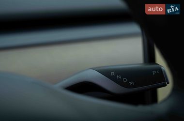 Седан Tesla Model 3 2022 в Одессе