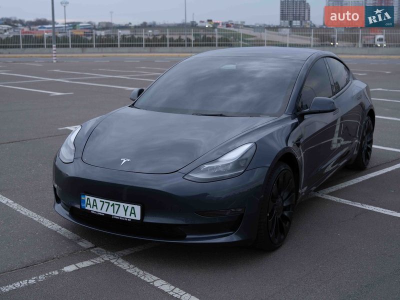 Седан Tesla Model 3 2022 в Одессе