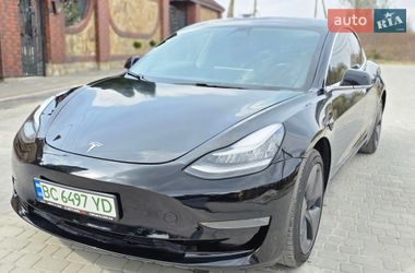 Седан Tesla Model 3 2018 в Львове