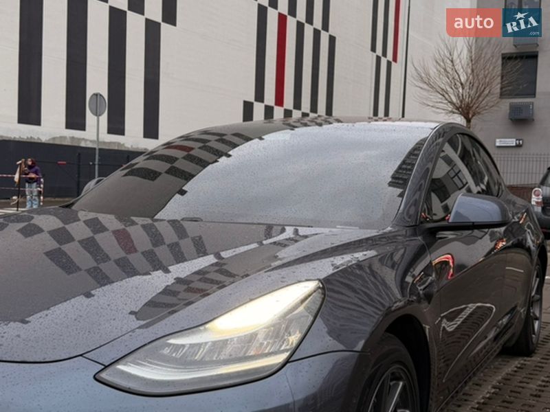 Седан Tesla Model 3 2018 в Киеве фото 5 Седан Tesla Model 3 2018 в Киеве