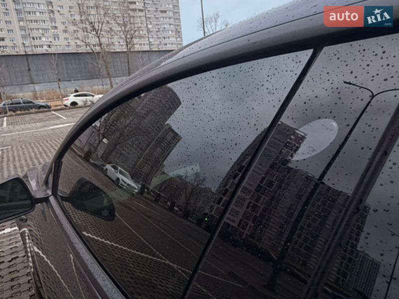 Седан Tesla Model 3 2018 в Киеве фото 16 Седан Tesla Model 3 2018 в Киеве
