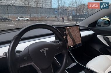 Седан Tesla Model 3 2018 в Киеве