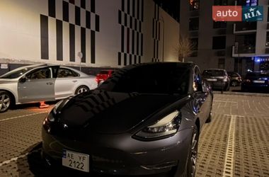 Седан Tesla Model 3 2018 в Киеве
