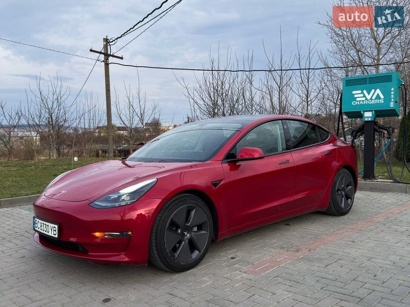 Седан Tesla Model 3 2021 в Золочеві