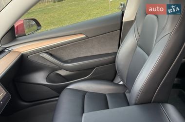 Седан Tesla Model 3 2021 в Золочеві